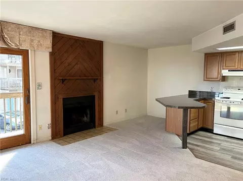 3224 E Ocean View Ave #10, Norfolk, VA 23518 photo 5
