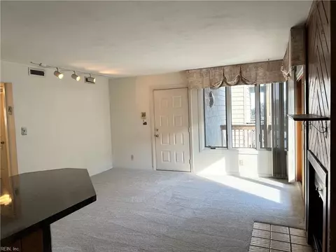 3224 E Ocean View Ave #10, Norfolk, VA 23518 photo 4