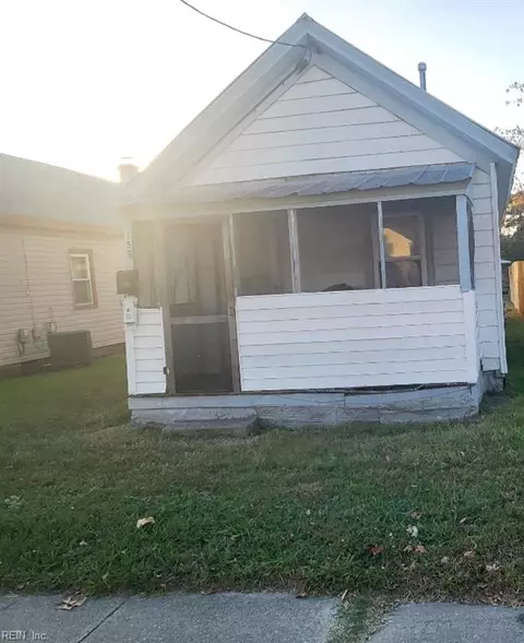 157 Woodland Rd, Hampton, VA 23663