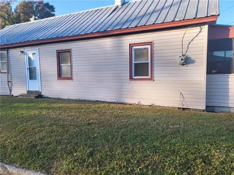 155 Woodland Rd, Hampton, VA 23663 photo 2
