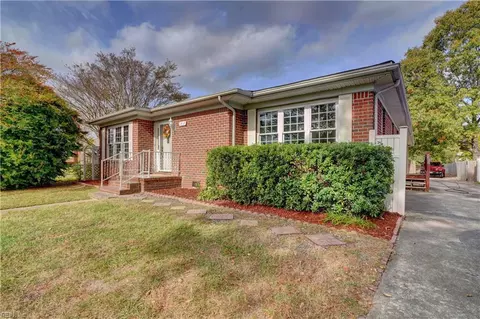 1012 Fentress Rd, Chesapeake, VA 23322