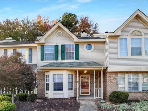 146 Corwin Cir, Hampton, VA 23666