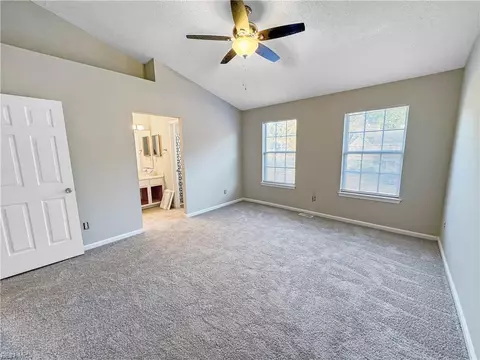 146 Corwin Cir, Hampton, VA 23666 photo 8