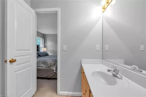 Bath - 228 Bailey Park Dr, Hampton, VA 23669 photo 3 of 6