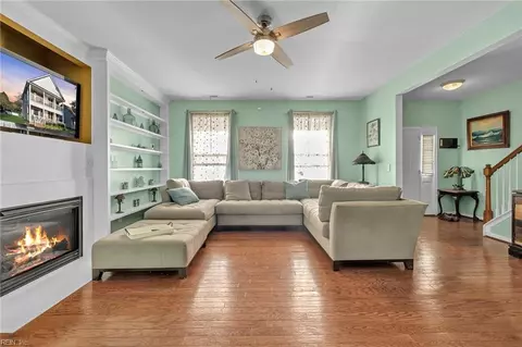 Living - 228 Bailey Park Dr, Hampton, VA 23669 photo 2 of 2