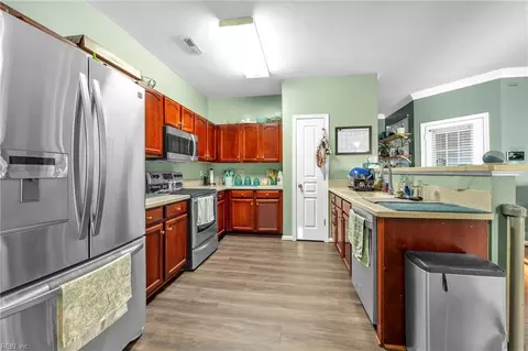 Kitchen - 228 Bailey Park Dr, Hampton, VA 23669 photo 1 of 2
