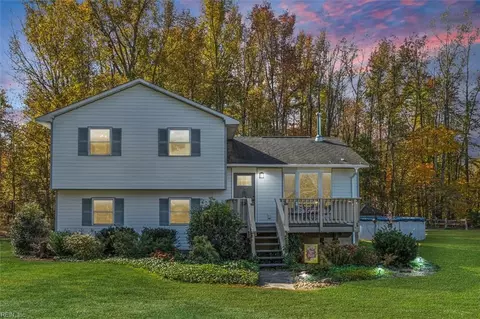 Exterior - 2600 Wright Rd, Saluda, VA 23149 photo 2 of 11