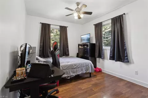 Bedroom - 2600 Wright Rd, Saluda, VA 23149 photo 5 of 5
