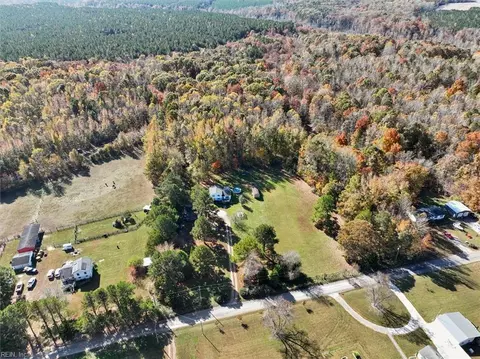 View/Area - 2600 Wright Rd, Saluda, VA 23149 photo 5 of 7