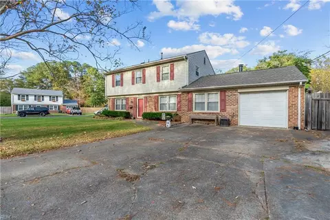 3268 Deer Park Dr, Virginia Beach, VA 23452