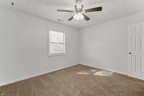 13 Corey Cir, Hampton, VA 23663 photo 11