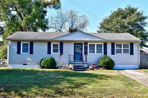 800 Clay Ave, Chesapeake, VA 23323