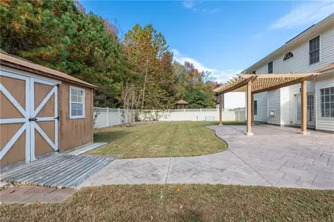 Exterior - 12 W Big Sky Dr, Hampton, VA 23666 photo 5 of 7