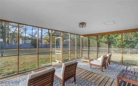 Exterior - 111 Moone Dr, Smithfield, VA 23430 photo 2 of 8