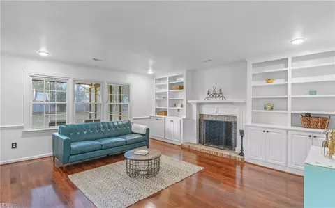 Living - 111 Moone Dr, Smithfield, VA 23430 photo 1 of 2