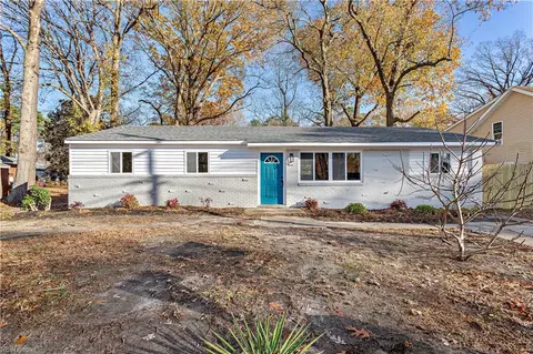 1205 Sparrow Rd, Chesapeake, VA 23325