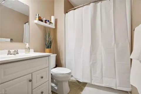 Bath - 3920 Raintree Ct, Chesapeake, VA 23321 photo 2 of 3