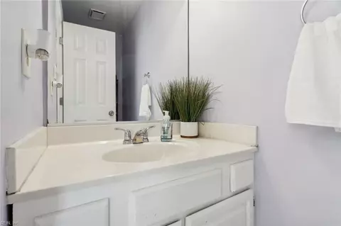 Bath - 3920 Raintree Ct, Chesapeake, VA 23321 photo 1 of 3