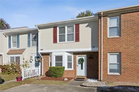 3920 Raintree Ct, Chesapeake, VA 23321