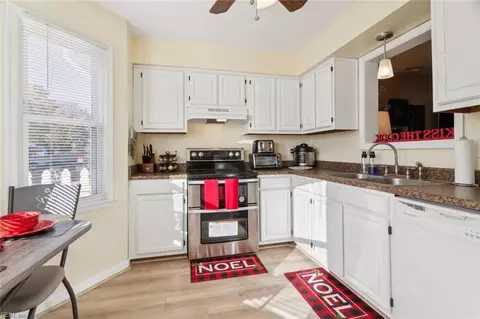 Kitchen - 3920 Raintree Ct, Chesapeake, VA 23321 photo 1 of 3