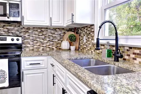Kitchen - 339 Whealton Rd, Hampton, VA 23666 photo 2 of 3