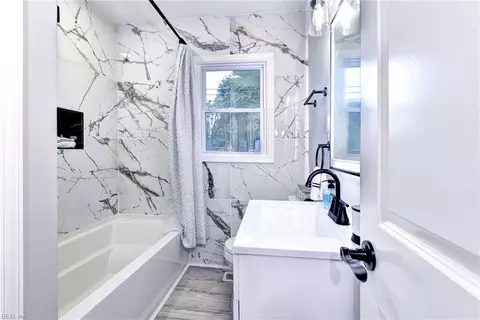 Bath - 339 Whealton Rd, Hampton, VA 23666 photo 3 of 5