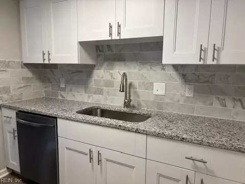 2543 Reagan Ave, Virginia Beach, VA 23454