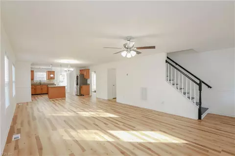 409 Algonquin Rd, Hampton, VA 23661