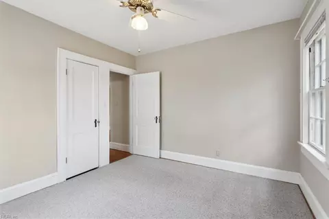 Bedroom - 3211 Matoaka Rd, Hampton, VA 23661 photo 3 of 6