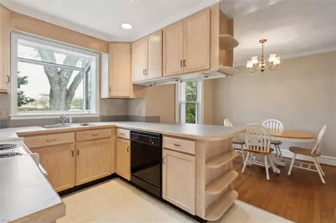 Kitchen - 3211 Matoaka Rd, Hampton, VA 23661 photo 4 of 5