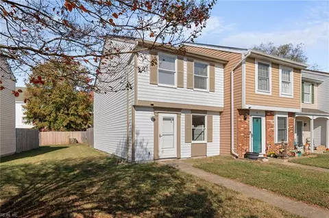 Exterior - 17 Christine Ct, Hampton, VA 23666 photo 2 of 4