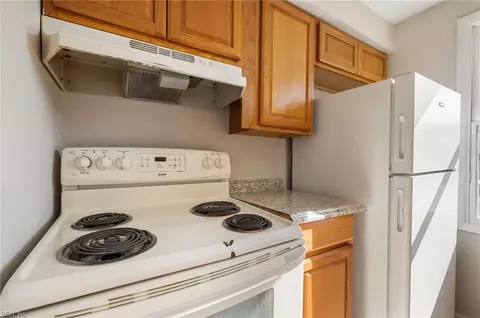 Kitchen - 17 Christine Ct, Hampton, VA 23666 photo 2 of 2