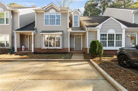 19 Madrone Pl, Hampton, VA 23666