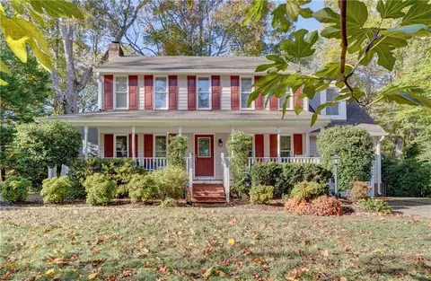 307 Winterberry Ln, Smithfield, VA 23430