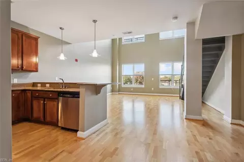 670 Town Center Dr #322, Newport News, VA 23606