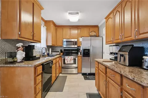 56 W Little Back River Rd, Hampton, VA 23669 photo 16