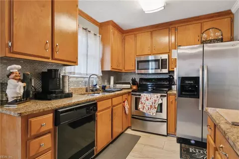 56 W Little Back River Rd, Hampton, VA 23669 photo 20