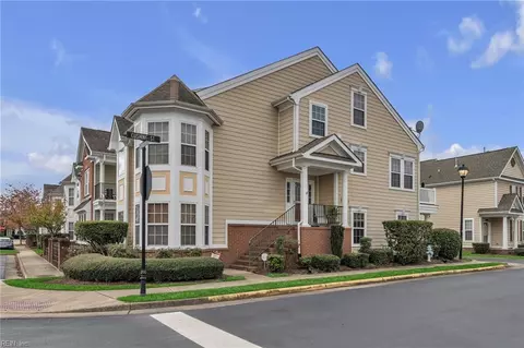 8123 Lee Hall Ave, Suffolk, VA 23435