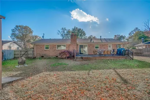 Exterior - 2877 E Point Dr, Chesapeake, VA 23321 photo 2 of 4