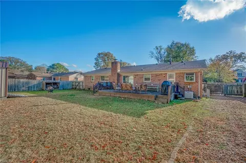 Exterior - 2877 E Point Dr, Chesapeake, VA 23321 photo 3 of 4