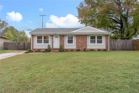 908 Serf Ct, Chesapeake, VA 23323