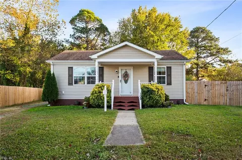109 Green Meadow Dr, Portsmouth, VA 23701