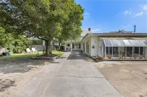 Exterior - 1812 E Ocean View Ave, Norfolk, VA 23503 photo 1 of 8
