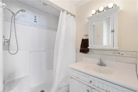 Bath - 1812 E Ocean View Ave, Norfolk, VA 23503 photo 2 of 5
