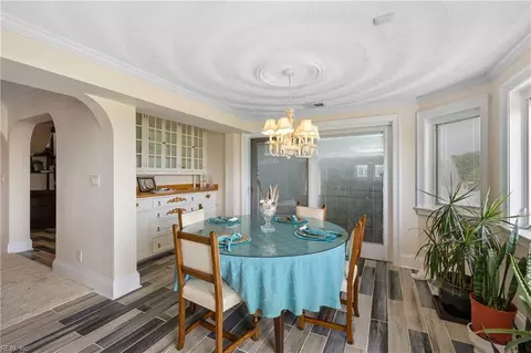 Dining - 1812 E Ocean View Ave, Norfolk, VA 23503 photo 3 of 4