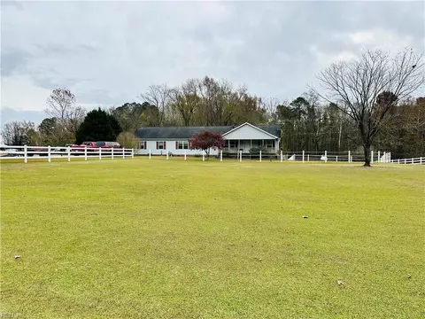 5431 Proctors Bridge Rd, Wakefield, VA 23888