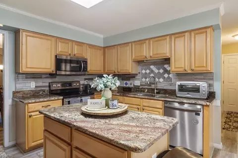 987 Speight Lyons Loop, Chesapeake, VA 23322 photo 12