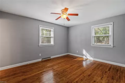 Bedroom - 233 Robert St, Chesapeake, VA 23322 photo 3 of 5