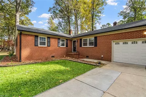 Exterior - 233 Robert St, Chesapeake, VA 23322 photo 5 of 12