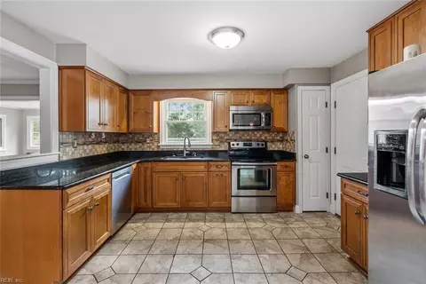 Kitchen - 233 Robert St, Chesapeake, VA 23322 photo 1 of 2